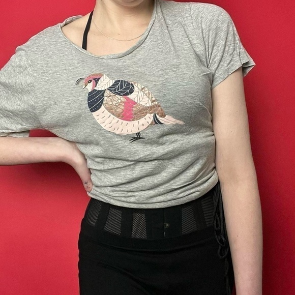 Loose grey top with bird graphic π©Άπ©·ββββββββββββββ - Picture 2 of 4